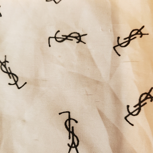 Yves Saint Laurent Black and White Monogram Scarf 30 x 30 - Picture 5 of 7